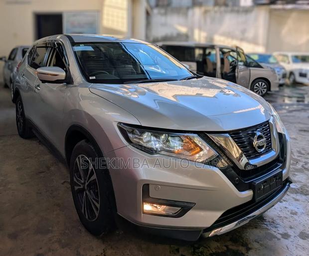 Nissan X-Trail 2.0 Petrol AWD 2019 Silver