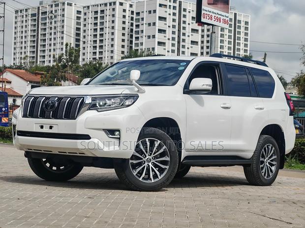 Toyota Land Cruiser Prado 2.7 2018 White