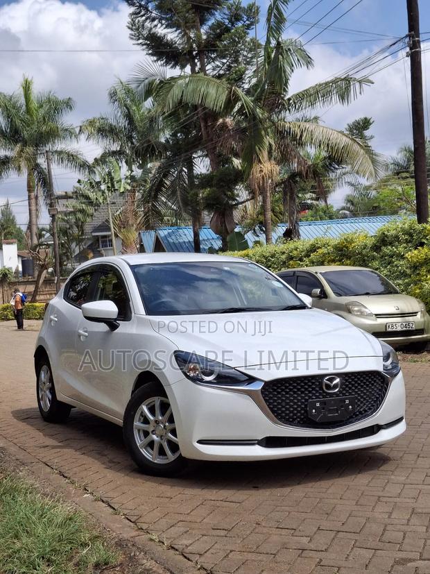 Mazda 2 2020 White