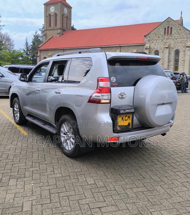 Toyota Land Cruiser Prado 3.0 D-4D (190 Hp) 7 seats 2015 Silver