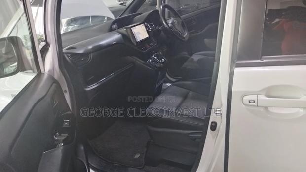 Toyota Noah 2020 White