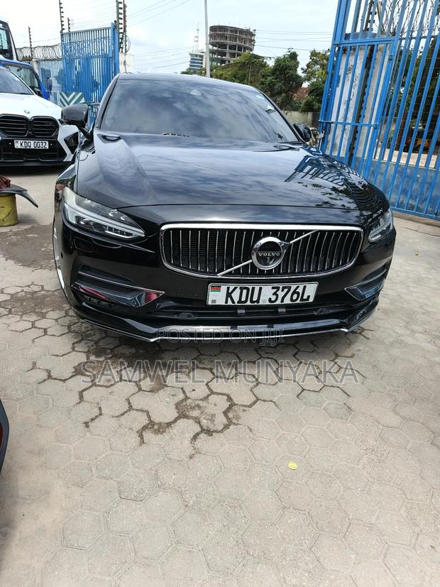 Volvo S90 T6 Momentum AWD 2018 Matt Black