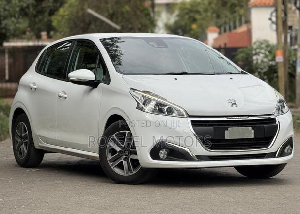 Peugeot 208 2018 White