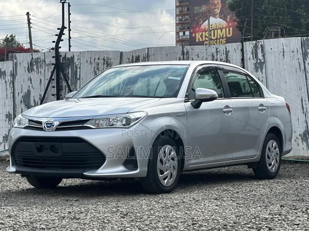 Toyota Axio 2019 Silver