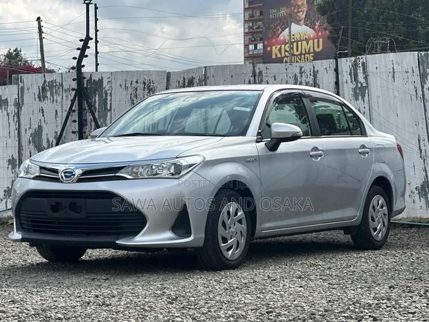 Toyota Axio 2019 Silver