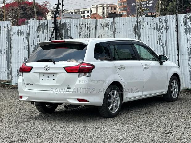 Toyota Corolla Fielder 2019 White