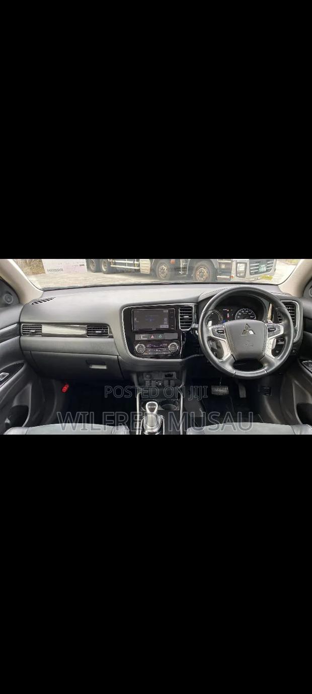 Mitsubishi Outlander 2.4 PHEV AWD 2018 Black