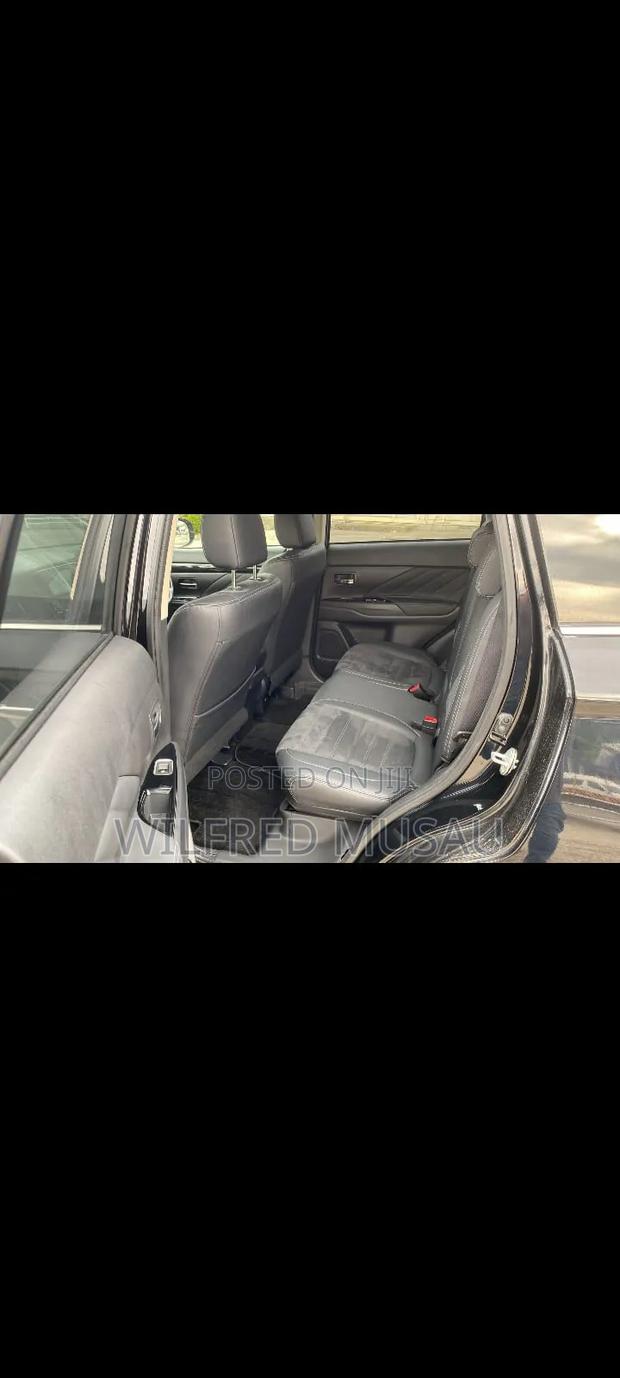 Mitsubishi Outlander 2.4 PHEV AWD 2018 Black