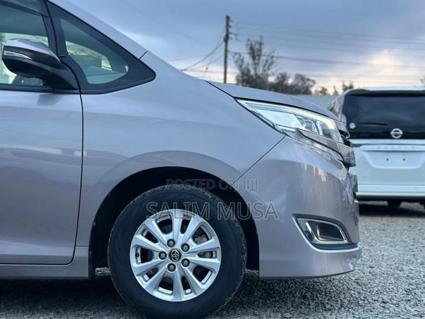 Toyota Noah 2019 Brown