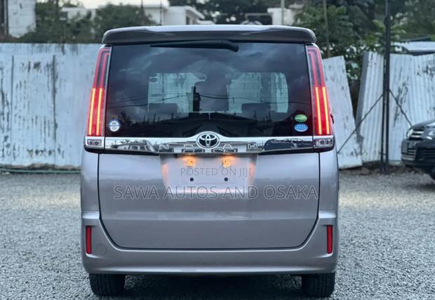 Toyota Noah 2019 Brown