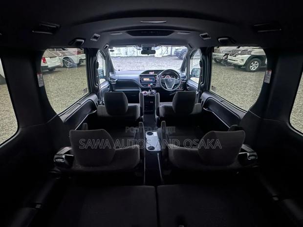 Toyota Noah 2019 Brown