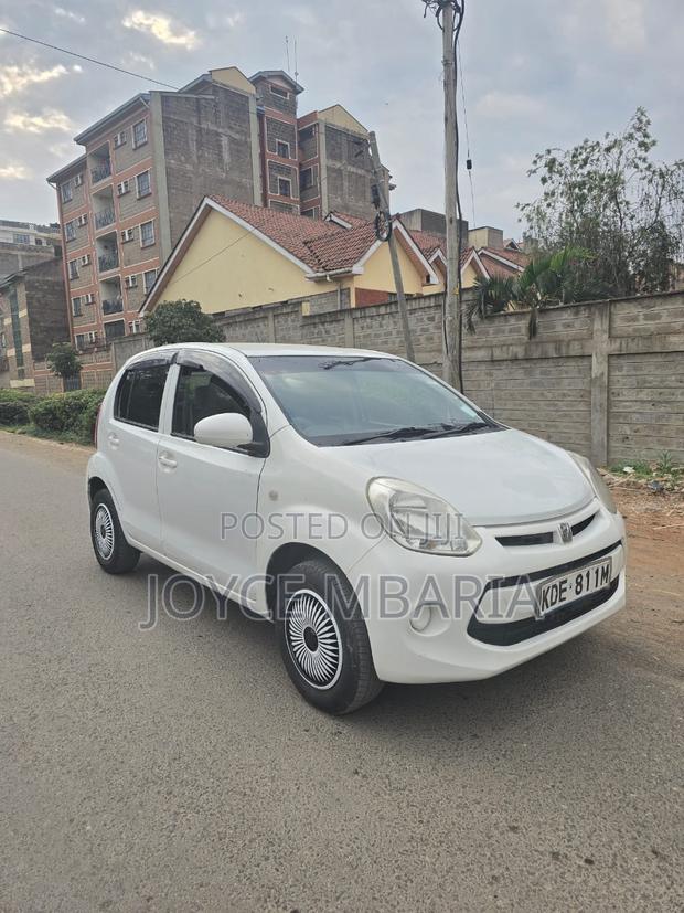 Toyota Passo 2015 White
