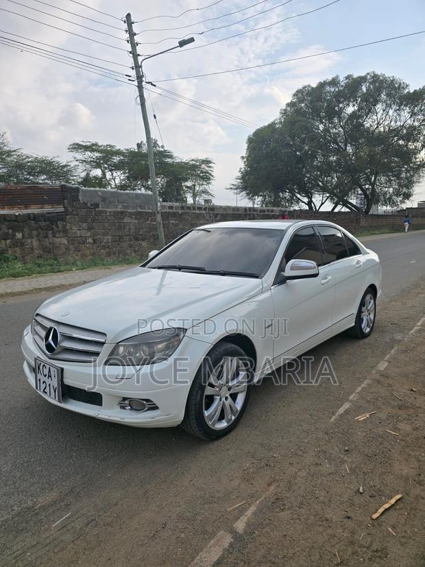 Mercedes-Benz C200 2010 Pearl