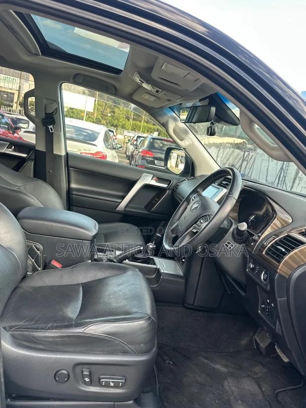 Toyota Land Cruiser Prado 2019 Black