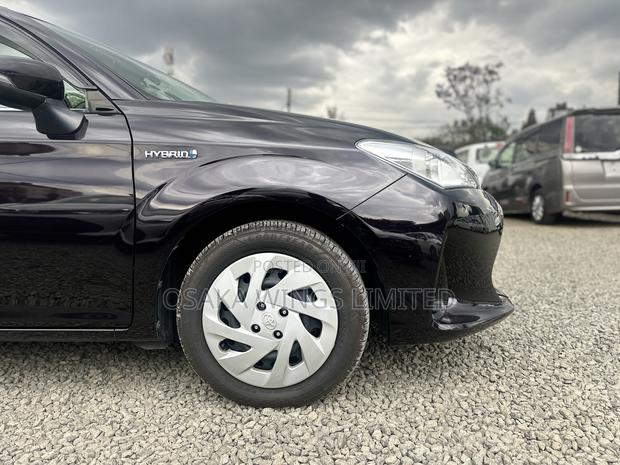 Toyota Corolla Fielder 1.5 Hybrid FWD 2018 Purple