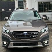 Subaru Outback Premium 2022 Brown for sale