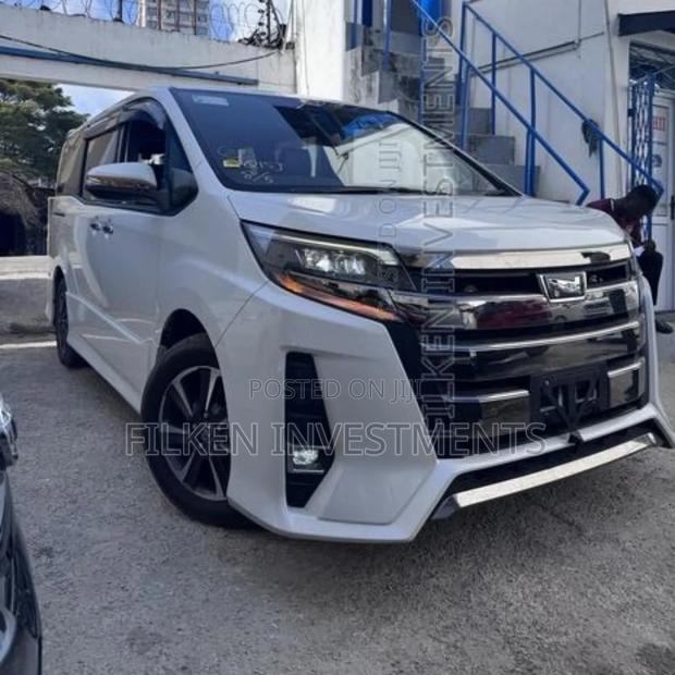 Toyota Noah 2.0 FWD (8 Seater) 2020 White