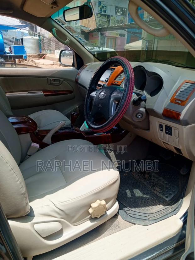 Toyota Hilux 2009 Black