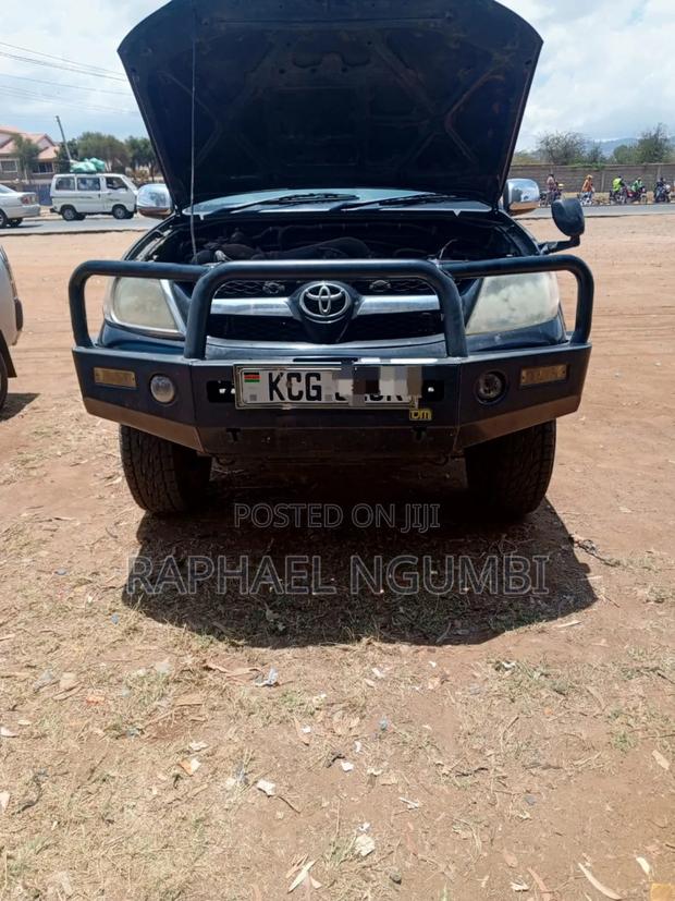 Toyota Hilux 2009 Black