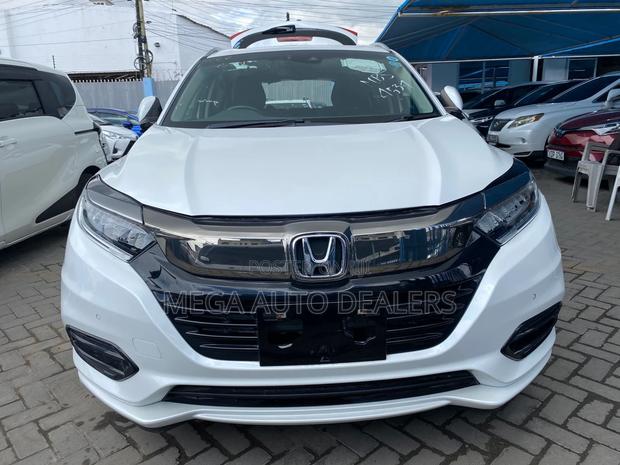 Honda Vezel 2018 White