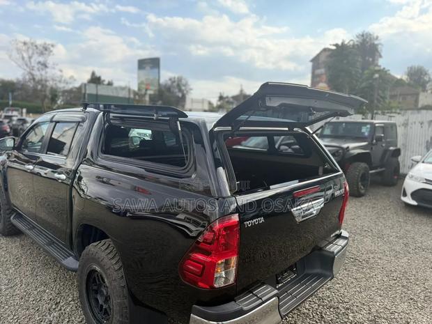 Toyota Hilux 2019 Black