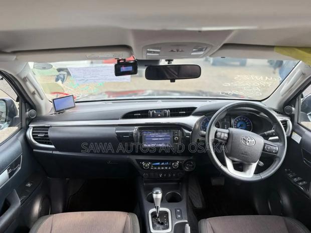 Toyota Hilux 2019 Black