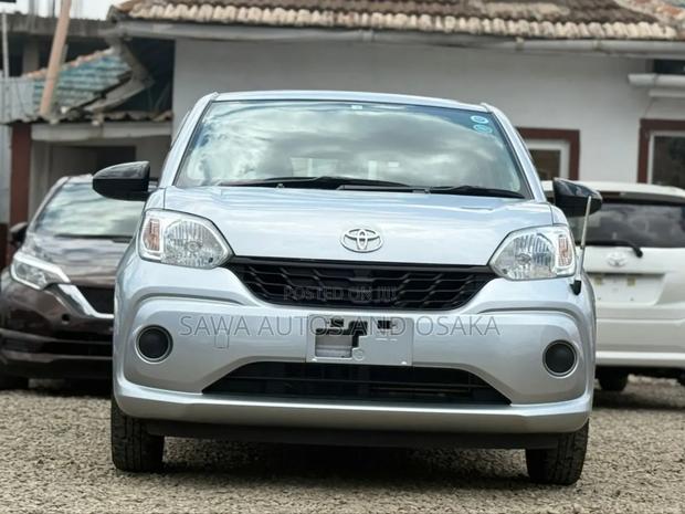 Toyota Passo 2019 Silver