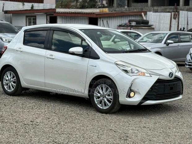 Toyota Vitz 2019 White