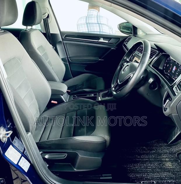 Volkswagen Golf TSI S FWD 2018 Blue
