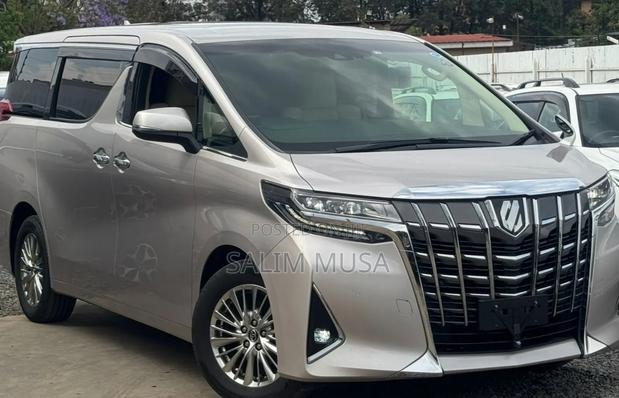 Toyota Alphard 2019 White
