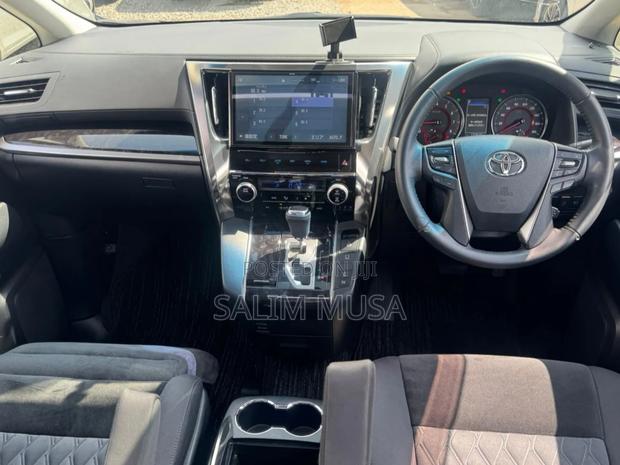 Toyota Vellfire 2018 Black