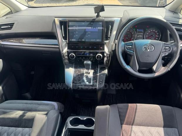 Toyota Vellfire 2018 Black
