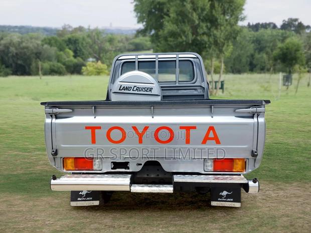 Toyota Land Cruiser 4.5 V8 TD 2019 Silver