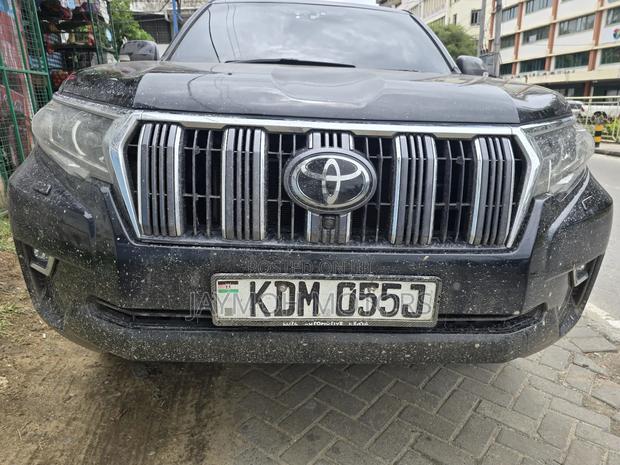 Toyota Land Cruiser Prado 2018 Black