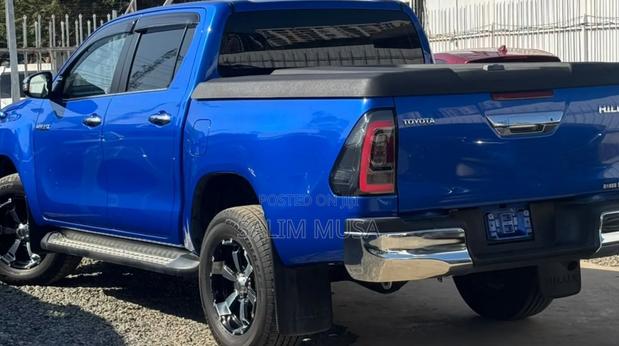 Toyota Hilux 2019 Blue