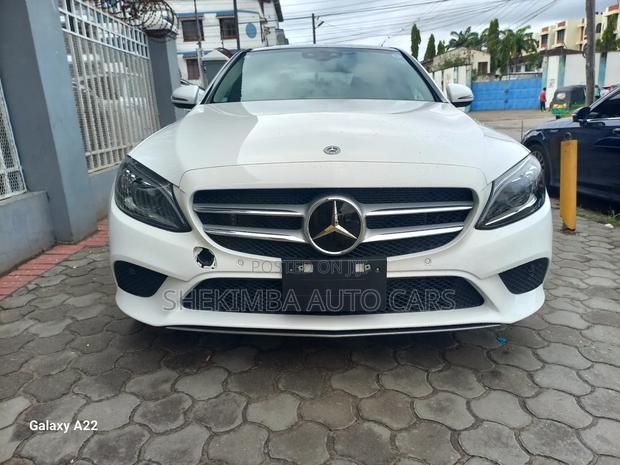 Mercedes-Benz C200 2019 White