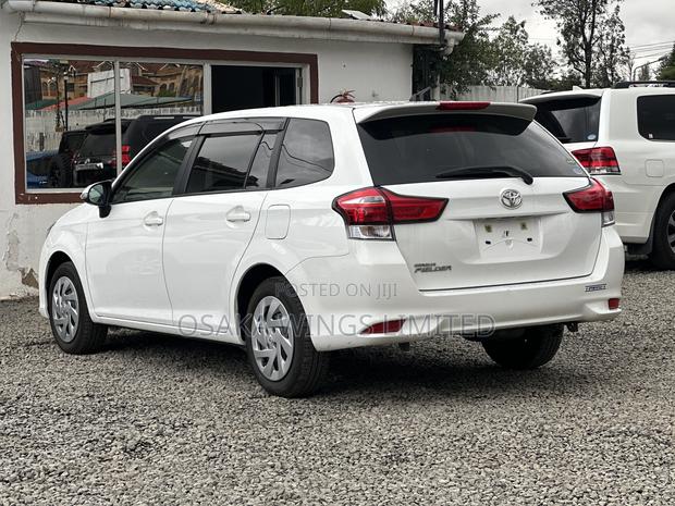 Toyota Corolla Fielder 1.5 Petrol FWD 2018 White