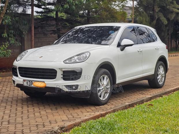 Porsche Cayenne S AWD 2016 White