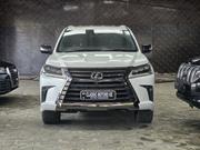 Lexus LX 570 AWD 2019 White for sale