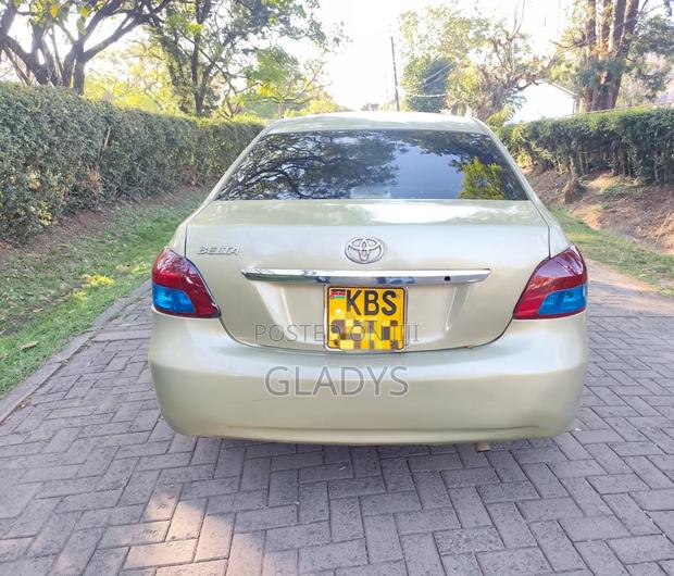 Toyota Belta 2005 Green