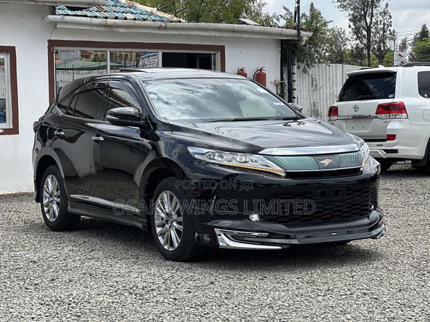Toyota Harrier 2.0 2018 Black