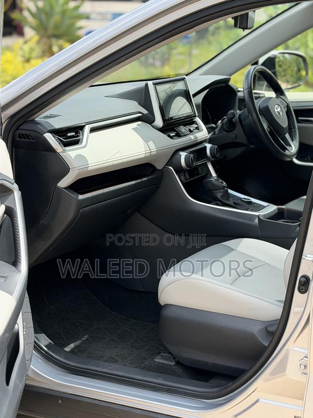 Toyota RAV4 Adventure 2019 Silver