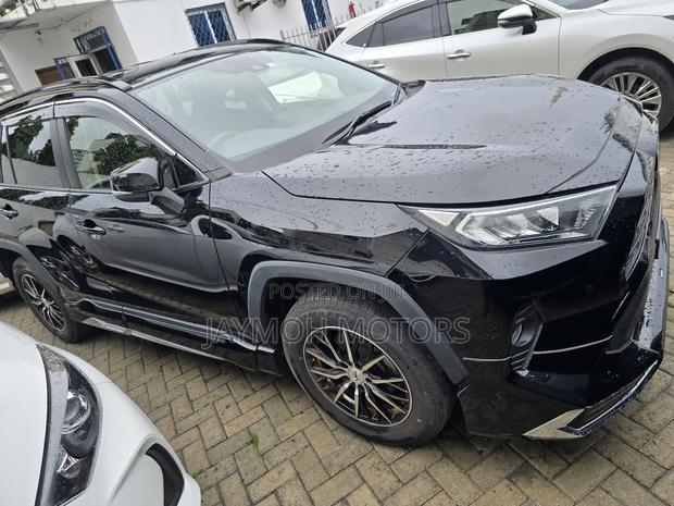 Toyota RAV4 2021 Black
