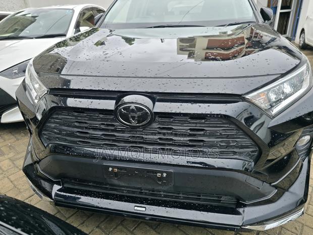 Toyota RAV4 2021 Black
