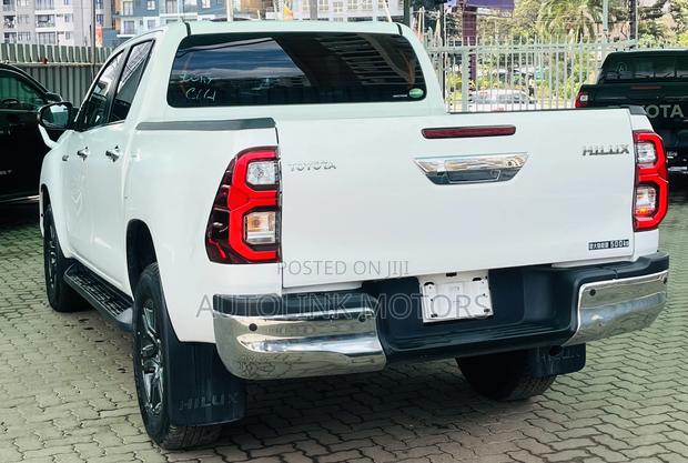 Toyota Hilux 2.4 Diesel 2020 White