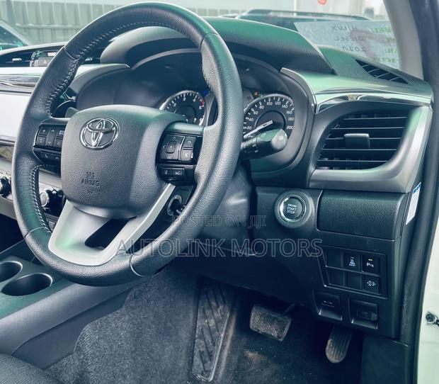 Toyota Hilux 2.4 Diesel 2020 White