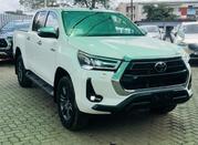 Toyota Hilux 2.4 Diesel 2020 White for sale