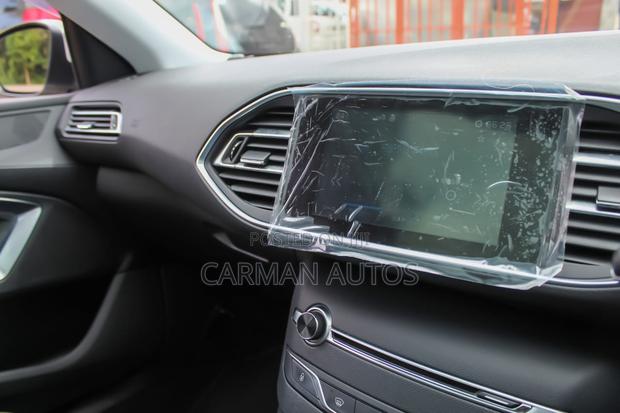Peugeot 308 2018 White