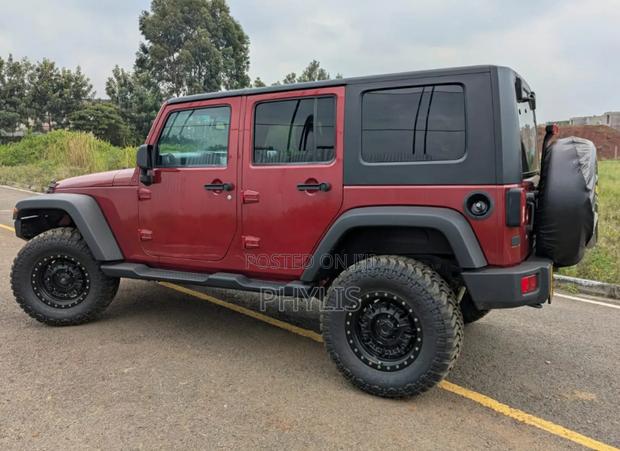 Jeep Wrangler Sahara 2013 Red