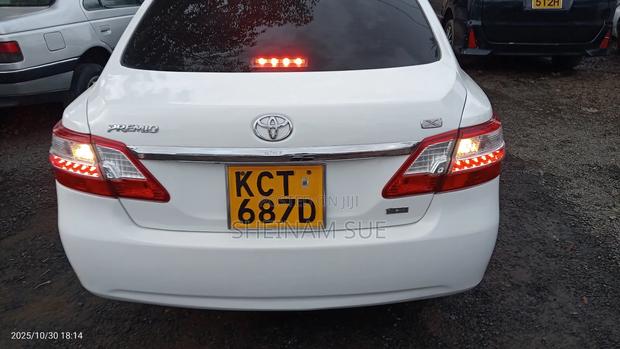 Toyota Premio 2011 White